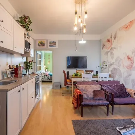 Art! & Artistic Apartment! Apartment Sofia