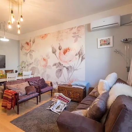 Art! & Artistic Apartment! Daire